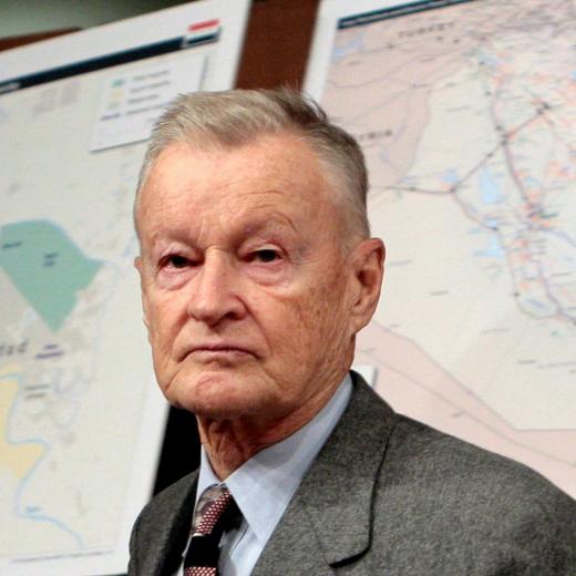 "فأي مرض داخلي مزمن أو خارجي متمادٍ لا بد له من أن يستنزف حيوية أمريكا، ويُجْهِز...